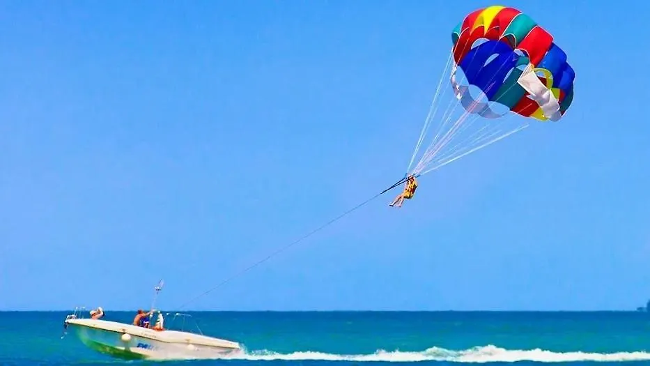 Hot Tub, Pool, Walk To Fun, Beach, Dining, Shops Punta Cana Appartement